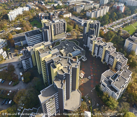 29.10.2024 - Marx-Zentrum, Studentenwohnheim, Wohnanlage Karl-Marx-Ring 52-62, KMR 53-57c Umgebung