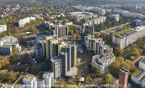 29.10.2024 - Marx-Zentrum, Studentenwohnheim, Wohnanlage Karl-Marx-Ring 52-62, KMR 53-57c Umgebung