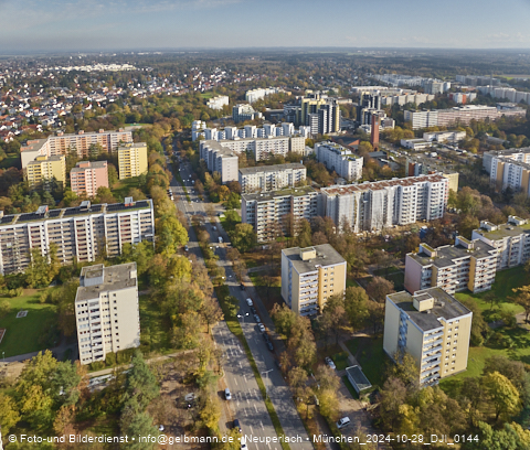 29.10.2024 - Marx-Zentrum, Studentenwohnheim, Wohnanlage Karl-Marx-Ring 52-62, KMR 53-57c Umgebung