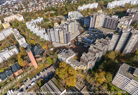 29.10.2024 - Marx-Zentrum, Studentenwohnheim, Wohnanlage Karl-Marx-Ring 52-62, KMR 53-57c Umgebung