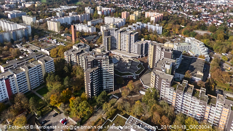 29.10.2024 - Marx-Zentrum, Studentenwohnheim, Wohnanlage Karl-Marx-Ring 52-62, KMR 53-57c Umgebung