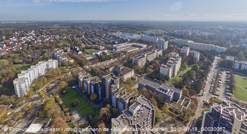 29.10.2024 - Marx-Zentrum, Studentenwohnheim, Wohnanlage Karl-Marx-Ring 52-62, KMR 53-57c Umgebung