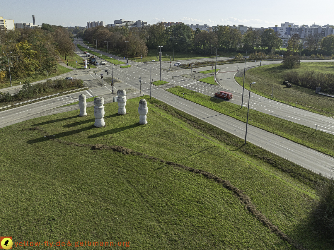 29.10.2024 - Spange und Umgebung in Neuperlach mit Kunstwerk