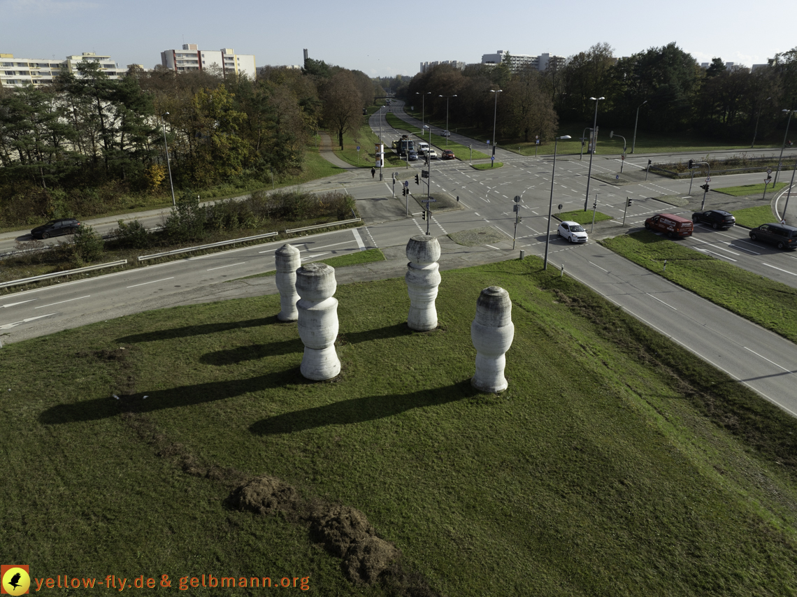 29.10.2024 - Spange und Umgebung in Neuperlach mit Kunstwerk
