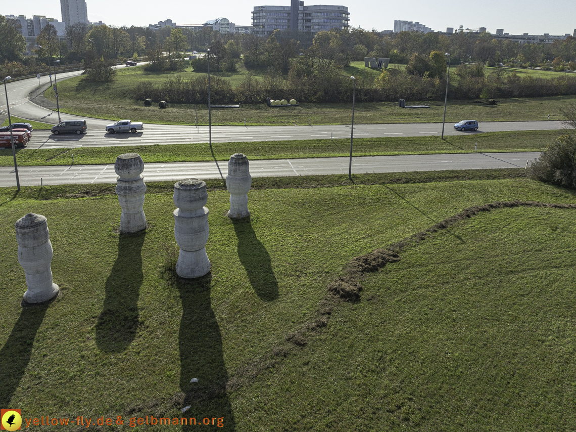 29.10.2024 - Spange und Umgebung in Neuperlach mit Kunstwerk