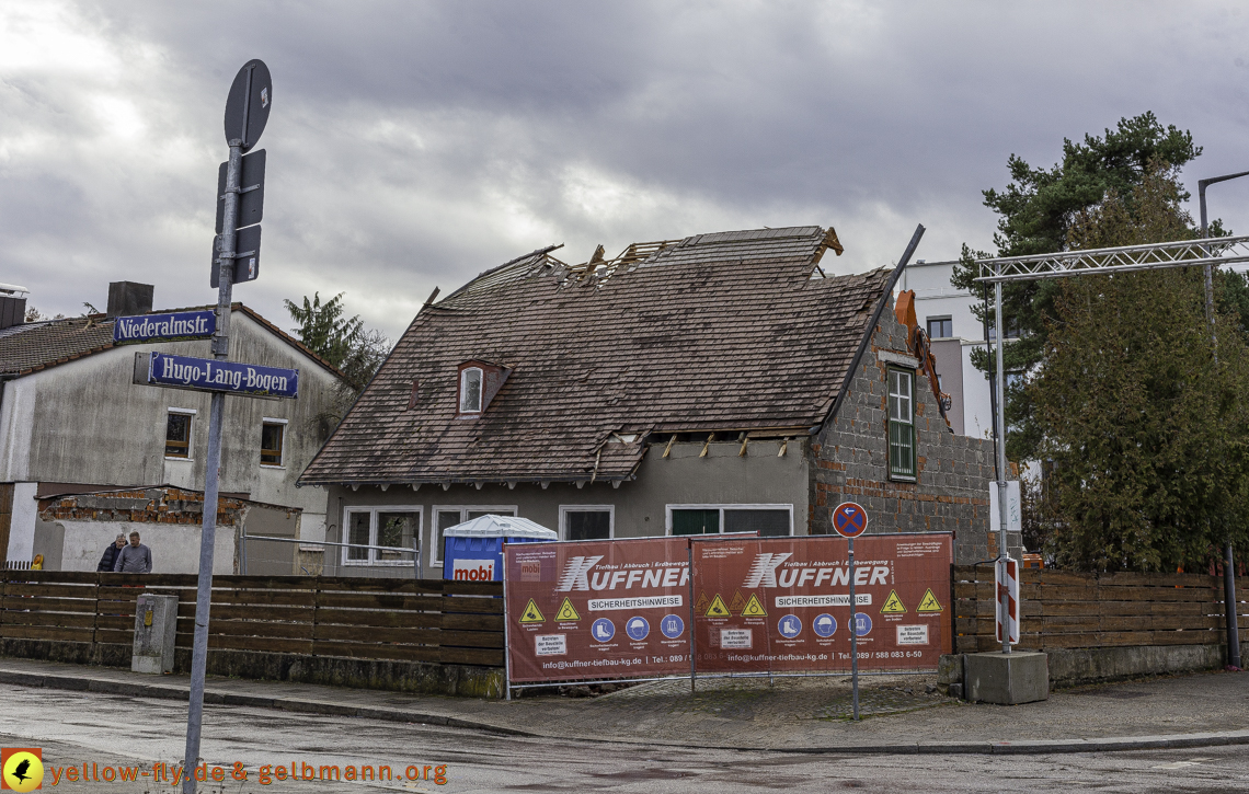 26.11.2024 - Baustelle in der Niederalmstraße Ecke Hugo-Lang-Bogen in Neuperlach