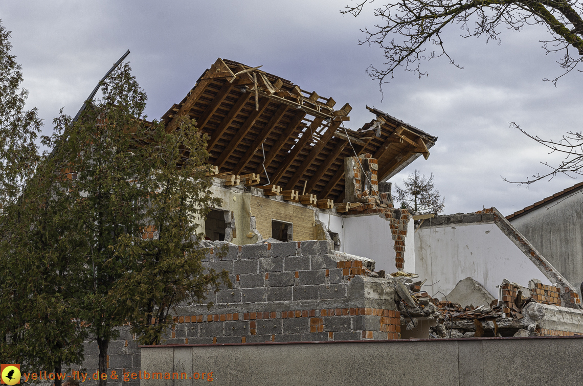 26.11.2024 - Baustelle in der Niederalmstraße Ecke Hugo-Lang-Bogen in Neuperlach