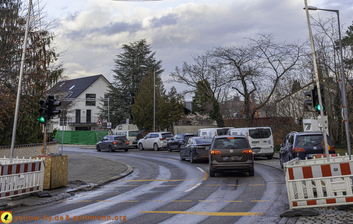 26.11.2024 - Baustelle in der Niederalmstraße Ecke Hugo-Lang-Bogen in Neuperlach