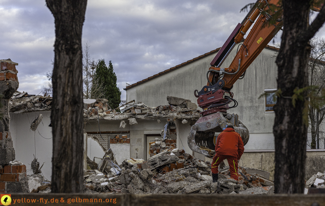 26.11.2024 - Baustelle in der Niederalmstraße Ecke Hugo-Lang-Bogen in Neuperlach