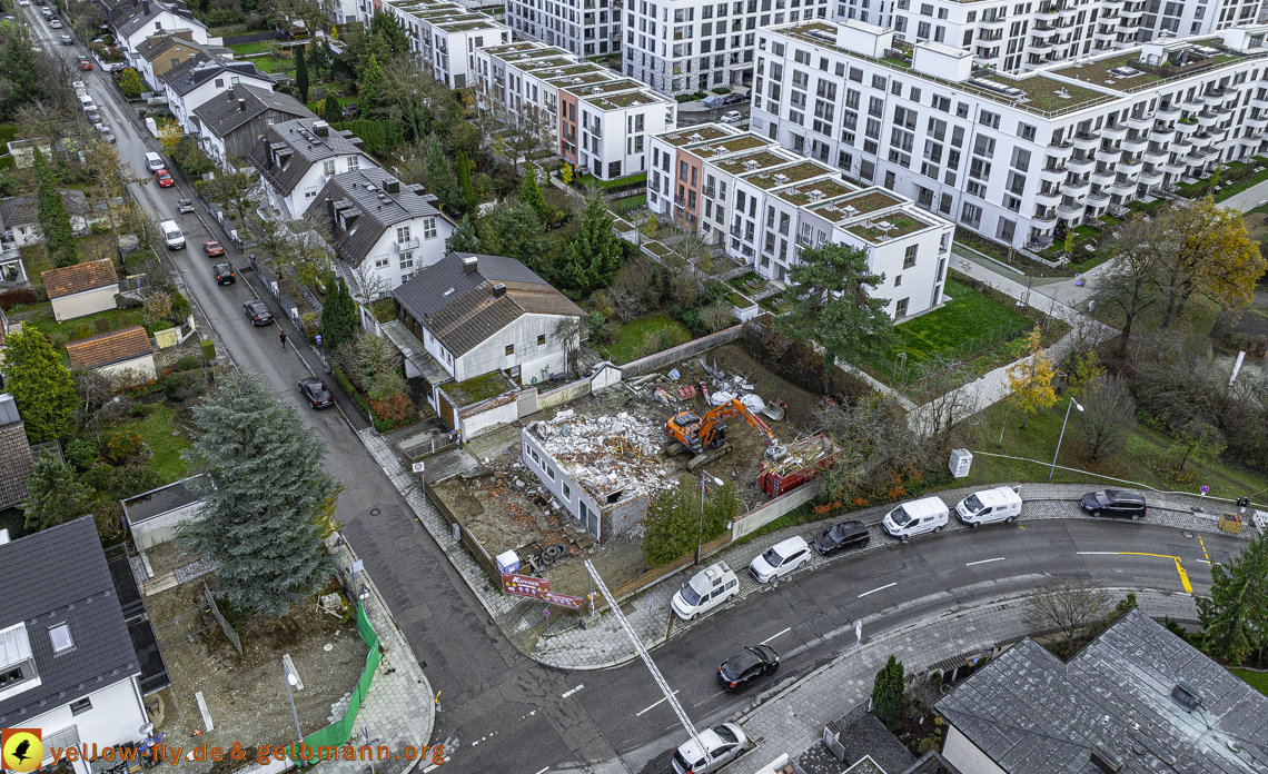26.11.2024 - Abriss der Niederalmstraße 25 in Neuperlach