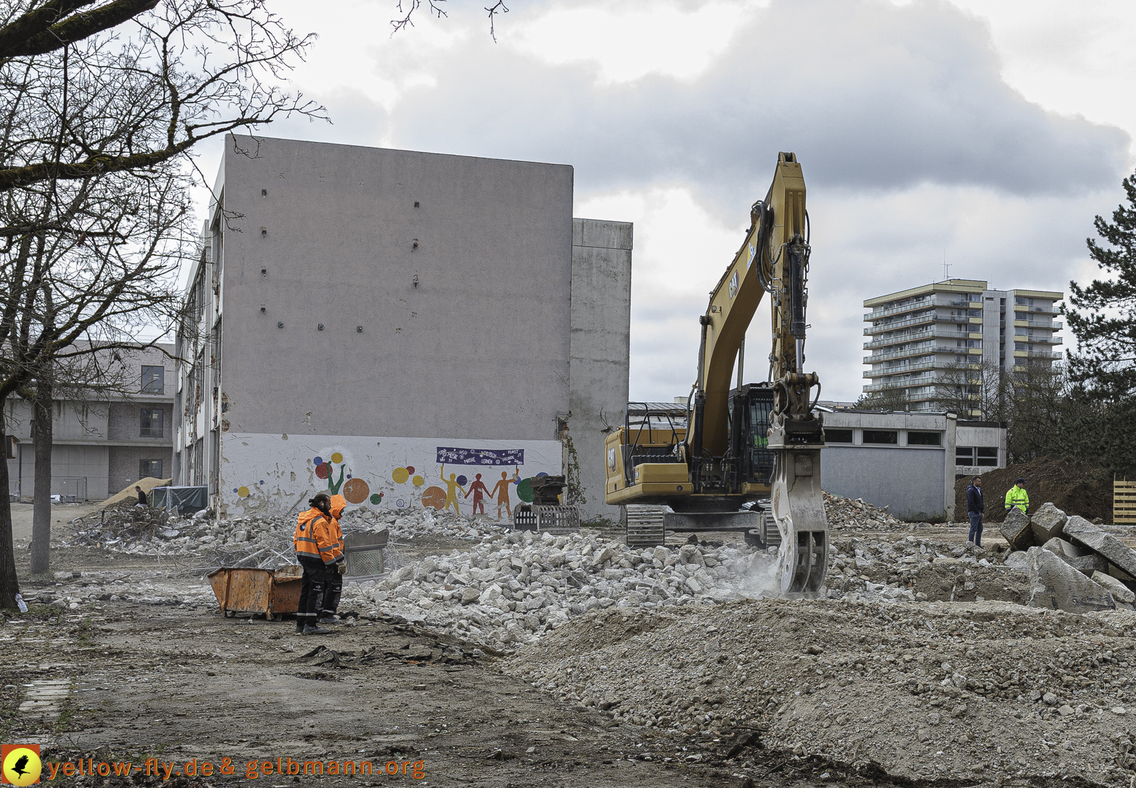25.03.2025 - Abriss der Grundschule am Karl-Marx-Ring