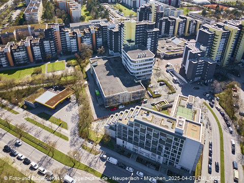 07.04.2025 - Münchner Wohnen am Karl-Marx-Ring 11-21 in Neuperlach