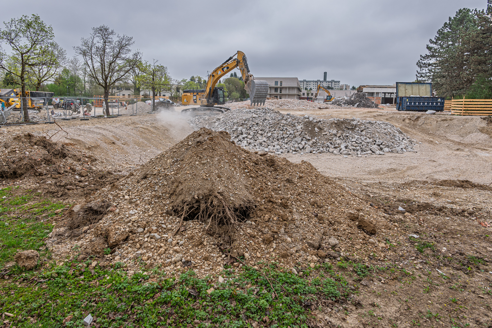 16.04.2025 - Abriss der Grundschule am Karl-Marx-Ring