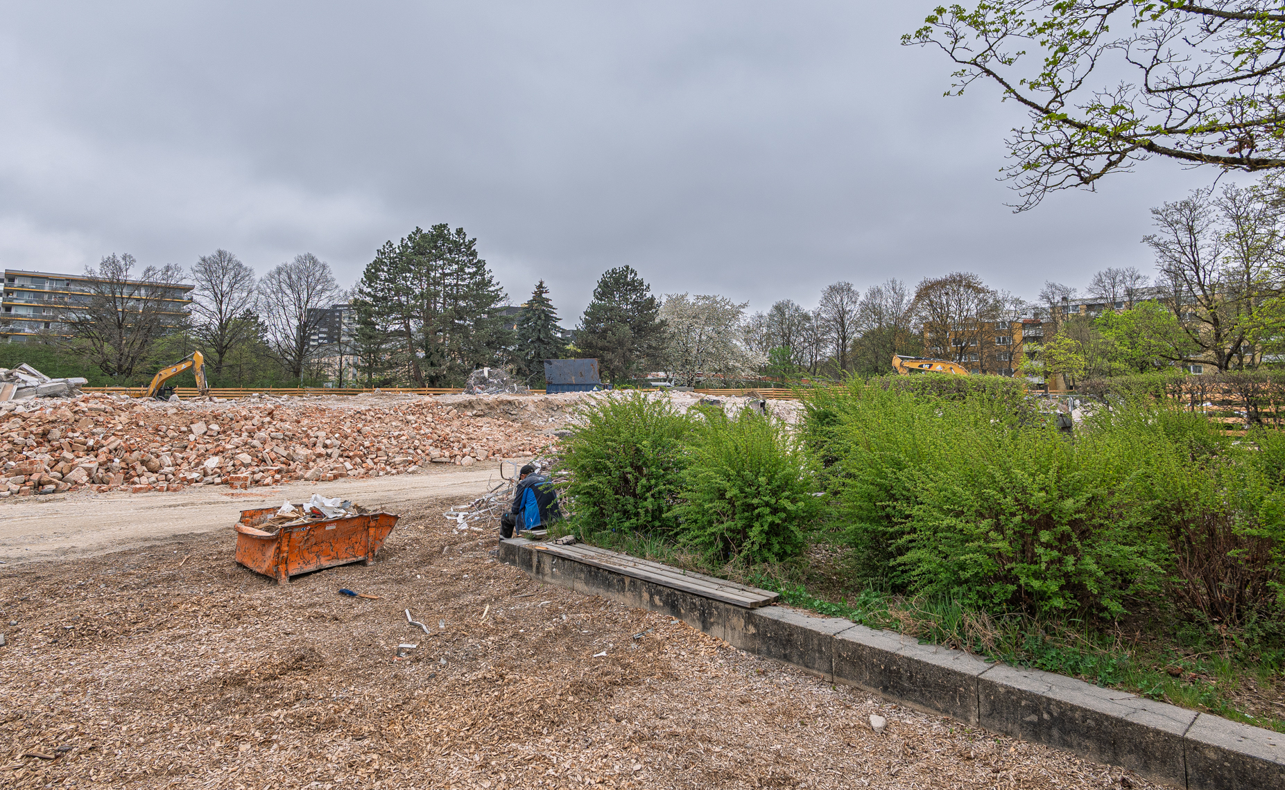 16.04.2025 - Abriss der Grundschule am Karl-Marx-Ring