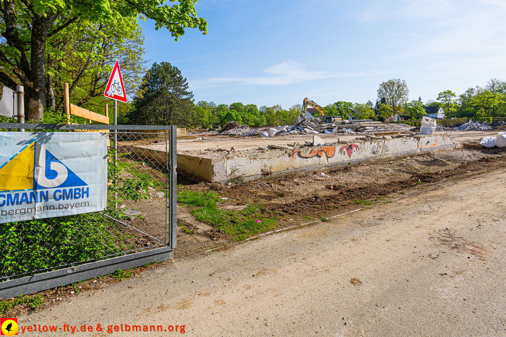 28.04.2025 - Abriss der Grundschule am Karl-Marx-Ring