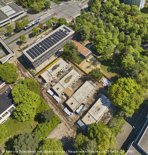 29.04.2025 - Abrissbaustelle Kindergarten an der Heinrich-Wieland-Strasse in Neuperlach