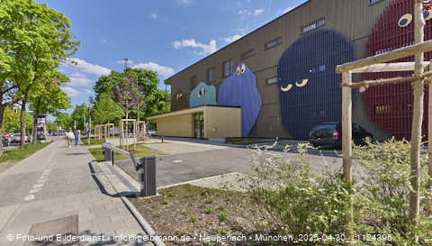 30.04.2025 - Abrissbaustelle Kindergarten an der Heinrich-Wieland-Strasse in Neuperlach