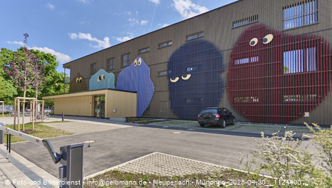 30.04.2025 - Abrissbaustelle Kindergarten an der Heinrich-Wieland-Strasse in Neuperlach