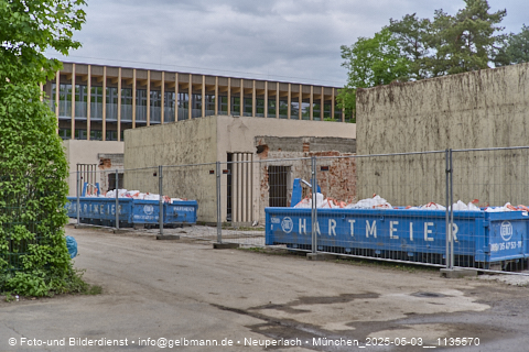 05.05.2025 - Abrissbaustelle Kindergarten an der Heinrich-Wieland-Strasse in Neuperlach