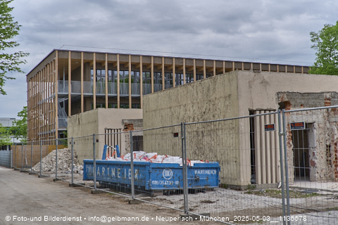 05.05.2025 - Abrissbaustelle Kindergarten an der Heinrich-Wieland-Strasse in Neuperlach