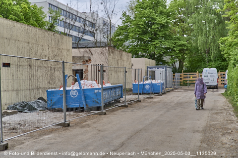 05.05.2025 - Abrissbaustelle Kindergarten an der Heinrich-Wieland-Strasse in Neuperlach
