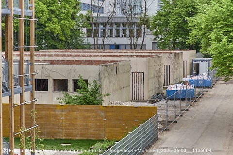 05.05.2025 - Abrissbaustelle Kindergarten an der Heinrich-Wieland-Strasse in Neuperlach