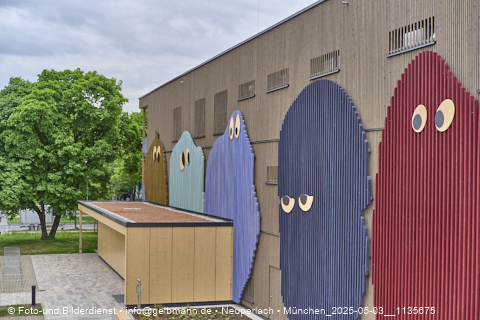 05.05.2025 - Abrissbaustelle Kindergarten an der Heinrich-Wieland-Strasse in Neuperlach