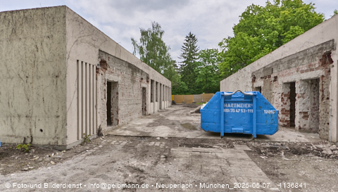 07.05.2025 - Abrissbaustelle Kindergarten an der Heinrich-Wieland-Strasse in Neuperlach