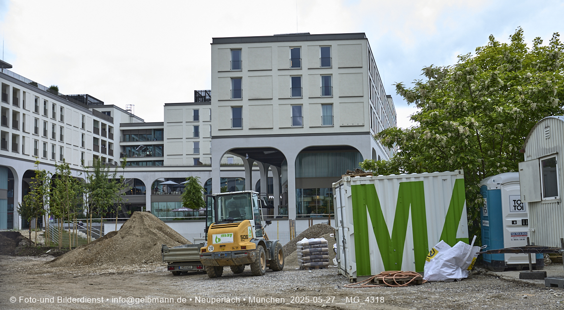 27.05.2025 - Bauarbeiten an den Freiflächen vom Perlach Plaza 