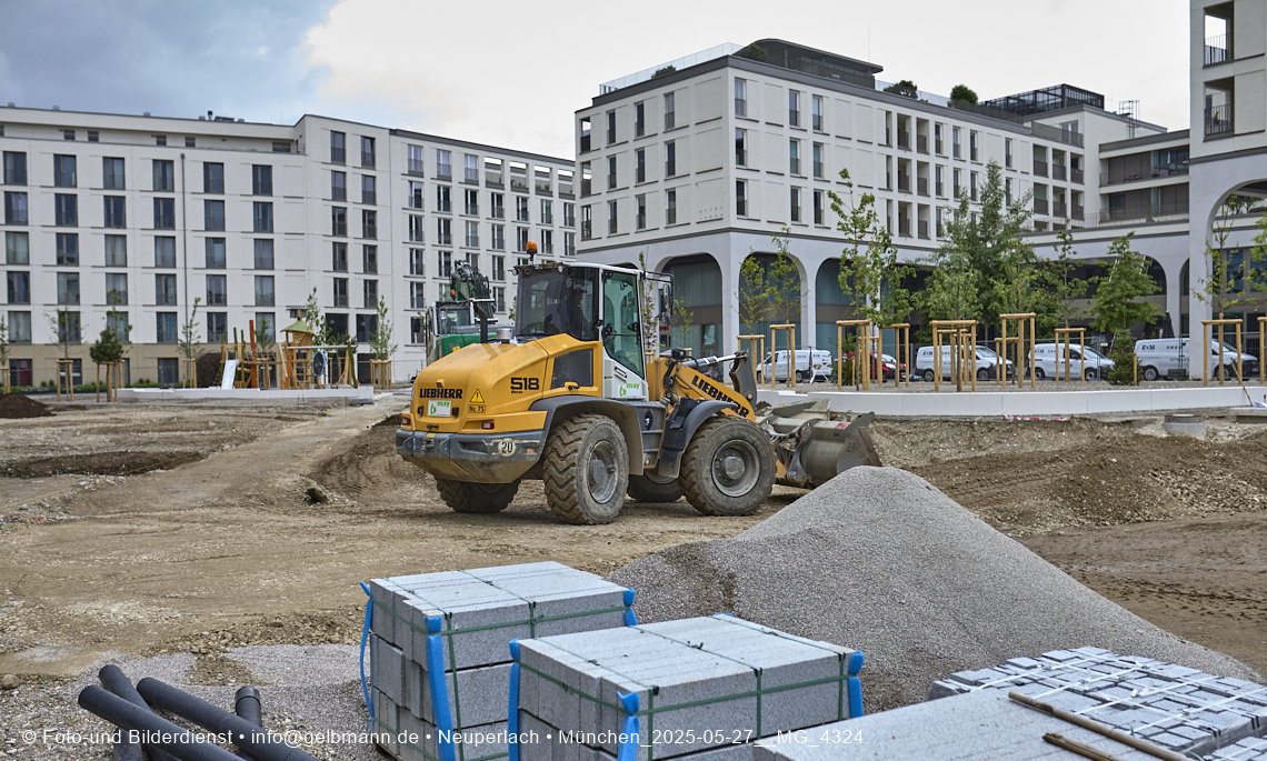 27.05.2025 - Bauarbeiten an den Freiflächen vom Perlach Plaza 