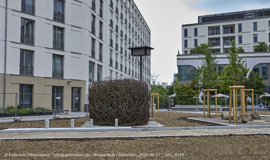 27.05.2025 - Bauarbeiten an den Freiflächen vom Perlach Plaza 
