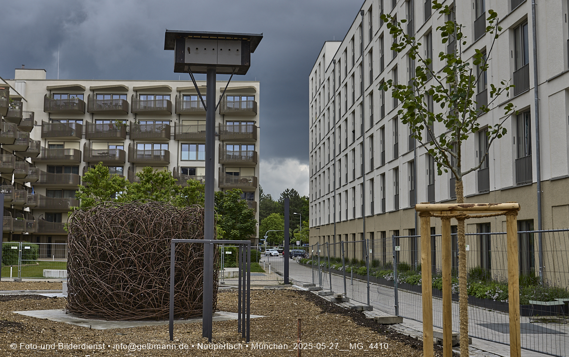 27.05.2025 - Bauarbeiten an den Freiflächen vom Perlach Plaza 