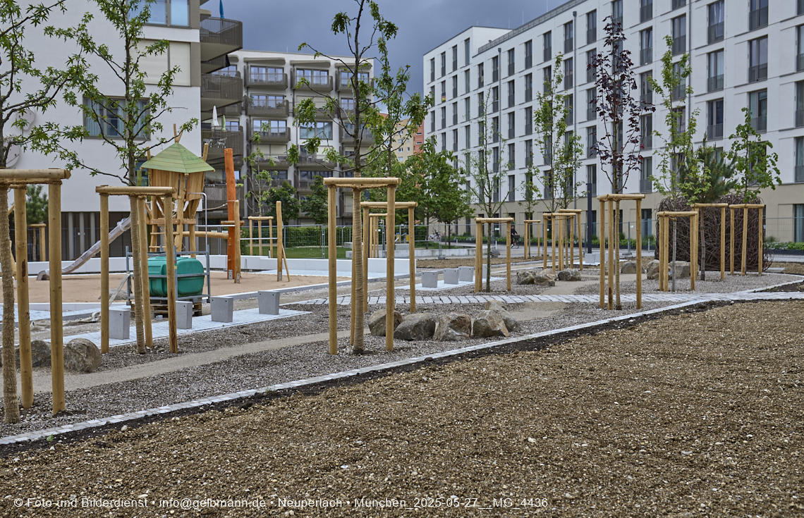 27.05.2025 - Bauarbeiten an den Freiflächen vom Perlach Plaza 