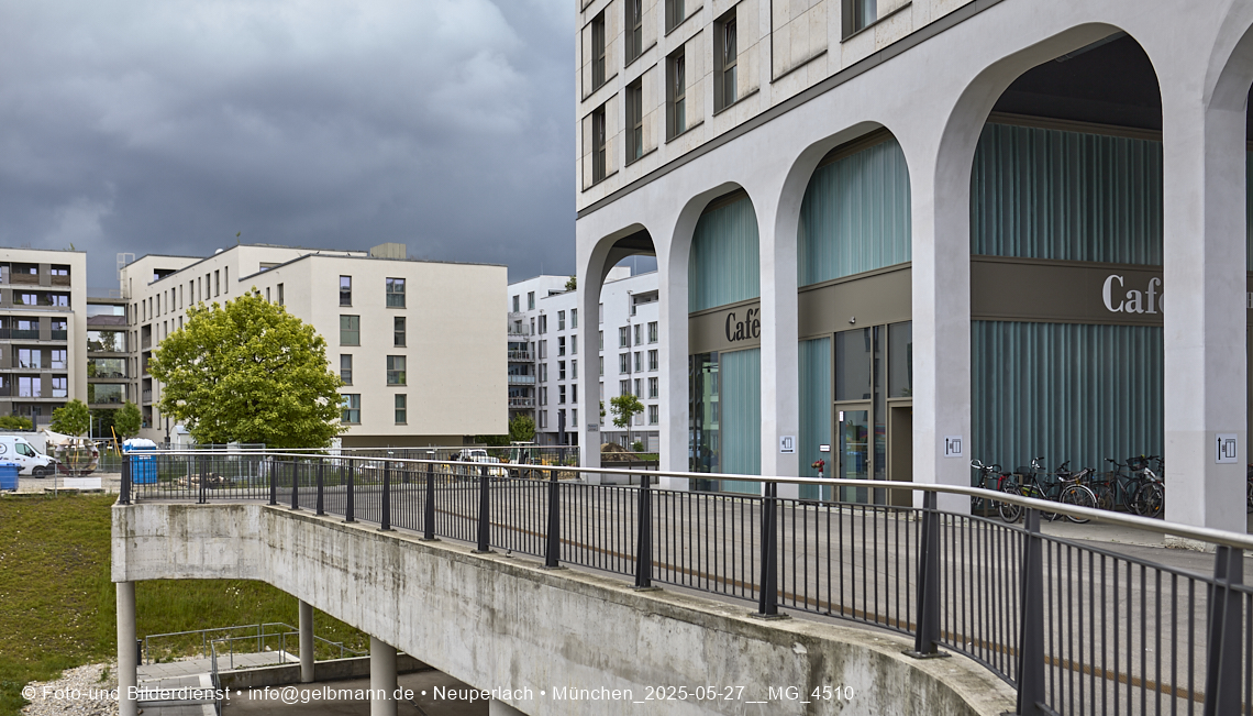 27.05.2025 - Bauarbeiten an den Freiflächen vom Perlach Plaza 