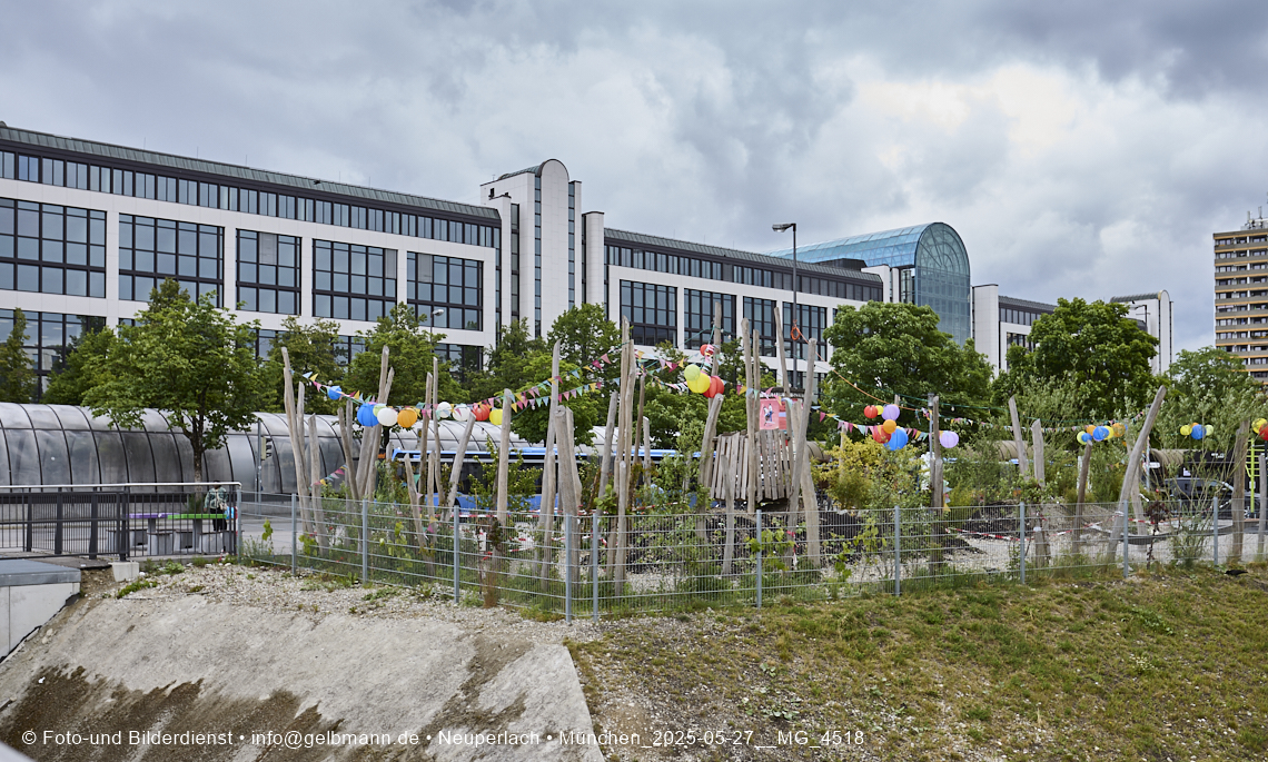 27.05.2025 - Bauarbeiten an den Freiflächen vom Perlach Plaza 