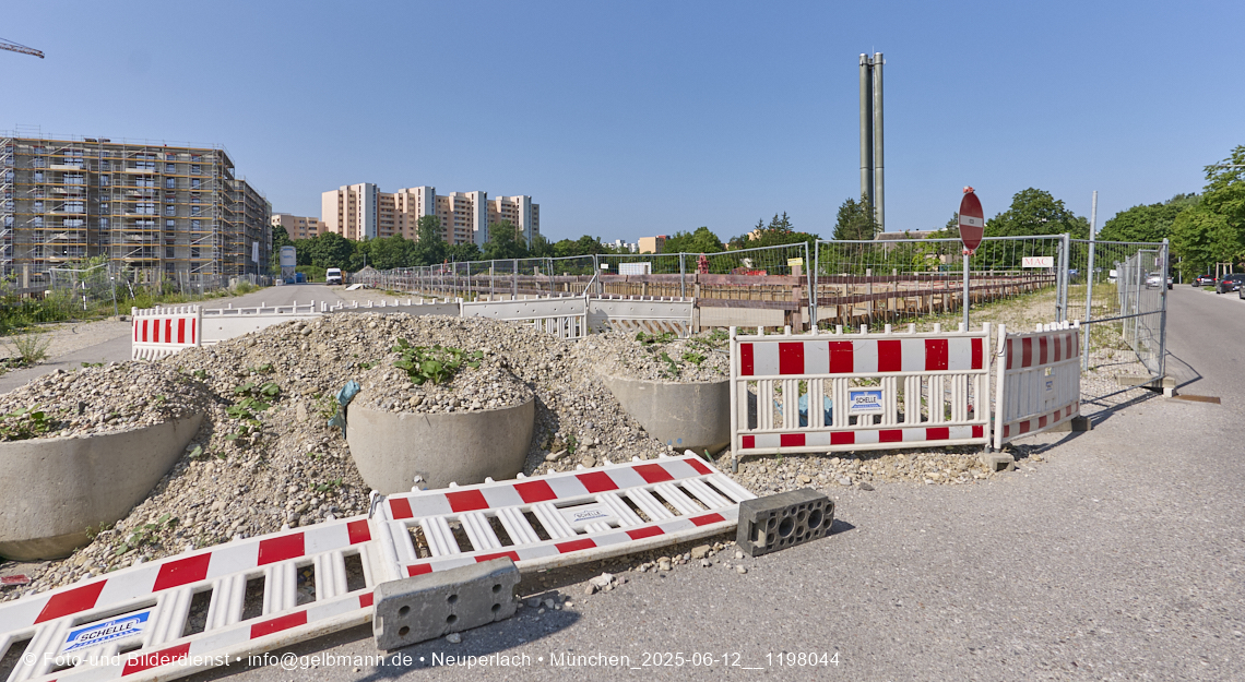 12.06.2025 - Alexisquartier_mit_Wohnanlage Karl-Marx-Ring 52-62 und das Marx-Zentrum in Neuperlach