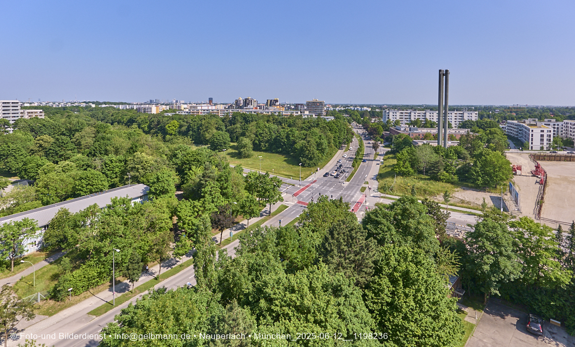 12.06.2025 - Alexisquartier_mit_Wohnanlage Karl-Marx-Ring 52-62 und das Marx-Zentrum in Neuperlach