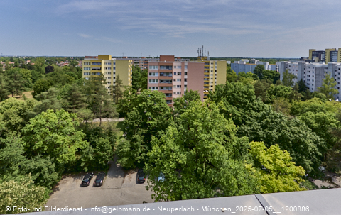 05.07.2025 - Dachbegehung mit der Münchner Wohnen am Karl-Marx-Ring 11-21 in Neuperlach
