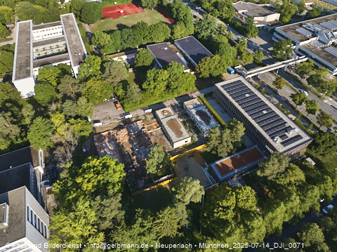 14.07.2025 - Abrissarbeiten des alten Kindergartens an der Heinrich-Wieland-Straße 3 in Neuperlach