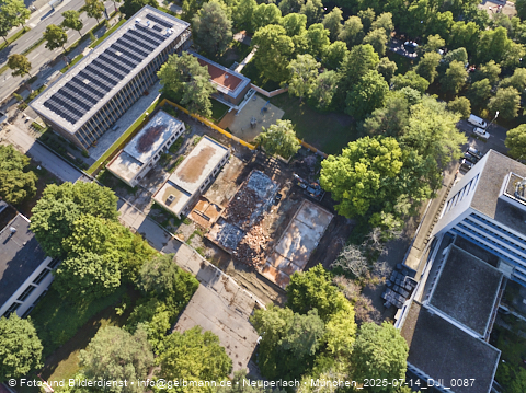 14.07.2025 - Abrissarbeiten des alten Kindergartens an der Heinrich-Wieland-Straße 3 in Neuperlach
