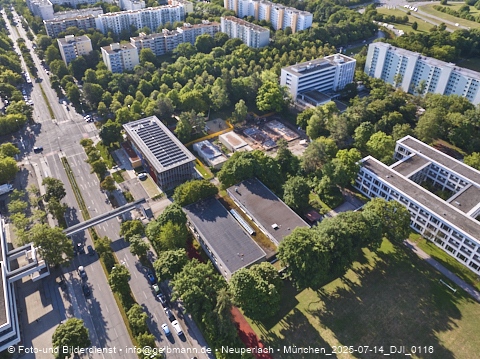 14.07.2025 - Abrissarbeiten des alten Kindergartens an der Heinrich-Wieland-Straße 3 in Neuperlach