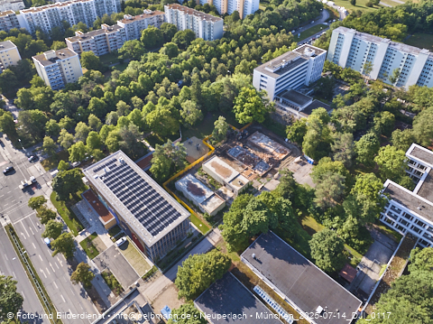 14.07.2025 - Abrissarbeiten des alten Kindergartens an der Heinrich-Wieland-Straße 3 in Neuperlach