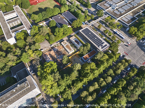 14.07.2025 - Abrissarbeiten des alten Kindergartens an der Heinrich-Wieland-Straße 3 in Neuperlach