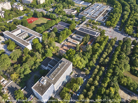 14.07.2025 - Abrissarbeiten des alten Kindergartens an der Heinrich-Wieland-Straße 3 in Neuperlach
