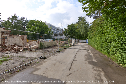 17.07.2025 - Abrissbaustelle Kindergarten an der Heinrich-Wieland-Strasse in Neuperlach