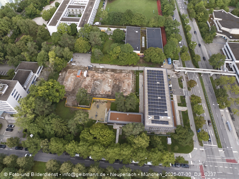 30.07.2025 - Abriss der alten Kindergarten-Flachbauten an der Heinrich-Wieland-Straße in Neuperlach