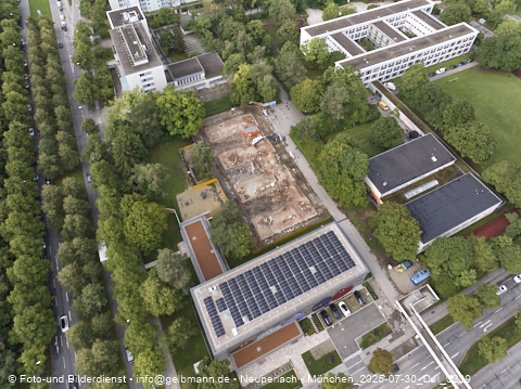 30.07.2025 - Abriss der alten Kindergarten-Flachbauten an der Heinrich-Wieland-Straße in Neuperlach