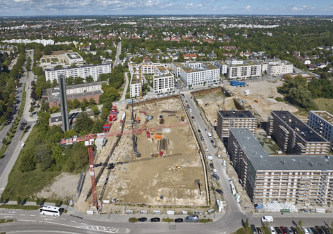 03.09.2025 - Luftbilder der DEMOS-Baustelle und BayernHeim-Baustelle Alexiqauartier und BayernHeim in Neuperlach