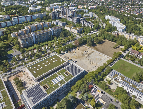 03.09.2025 - Luftbilder vom der Baustelle zur Grundschule am Karl-Marx-Ring in Neuperlach