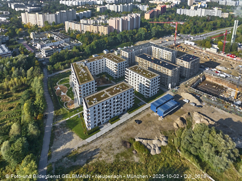02.10.2025 - Baustelle BayernHeim und DEMOS im Alexisquartier